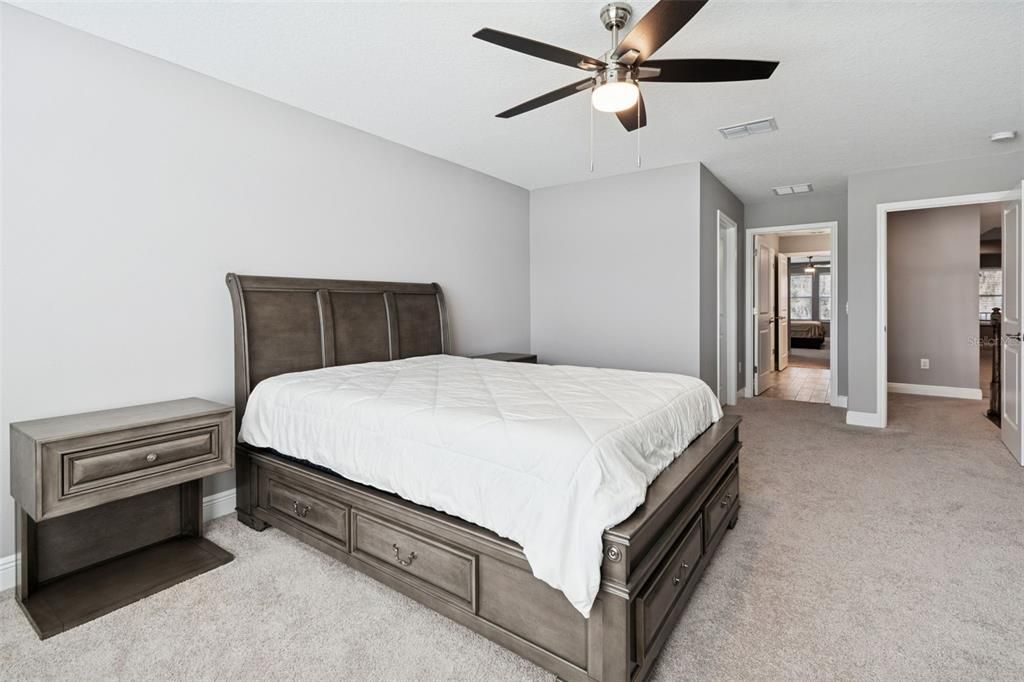 Activo con contrato: $1,149,999 (7 camas, 5 baños, 5518 Pies cuadrados)