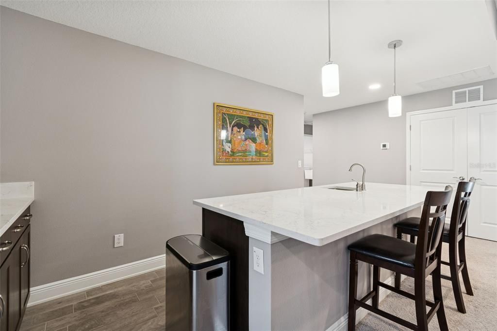 Activo con contrato: $1,149,999 (7 camas, 5 baños, 5518 Pies cuadrados)