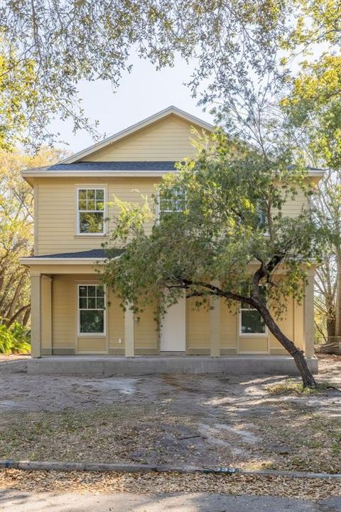 Activo con contrato: $2,150,000 (5 camas, 4 baños, 3576 Pies cuadrados)