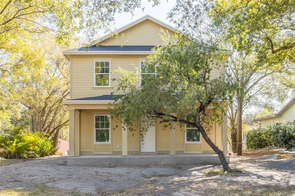 Activo con contrato: $2,150,000 (5 camas, 4 baños, 3576 Pies cuadrados)