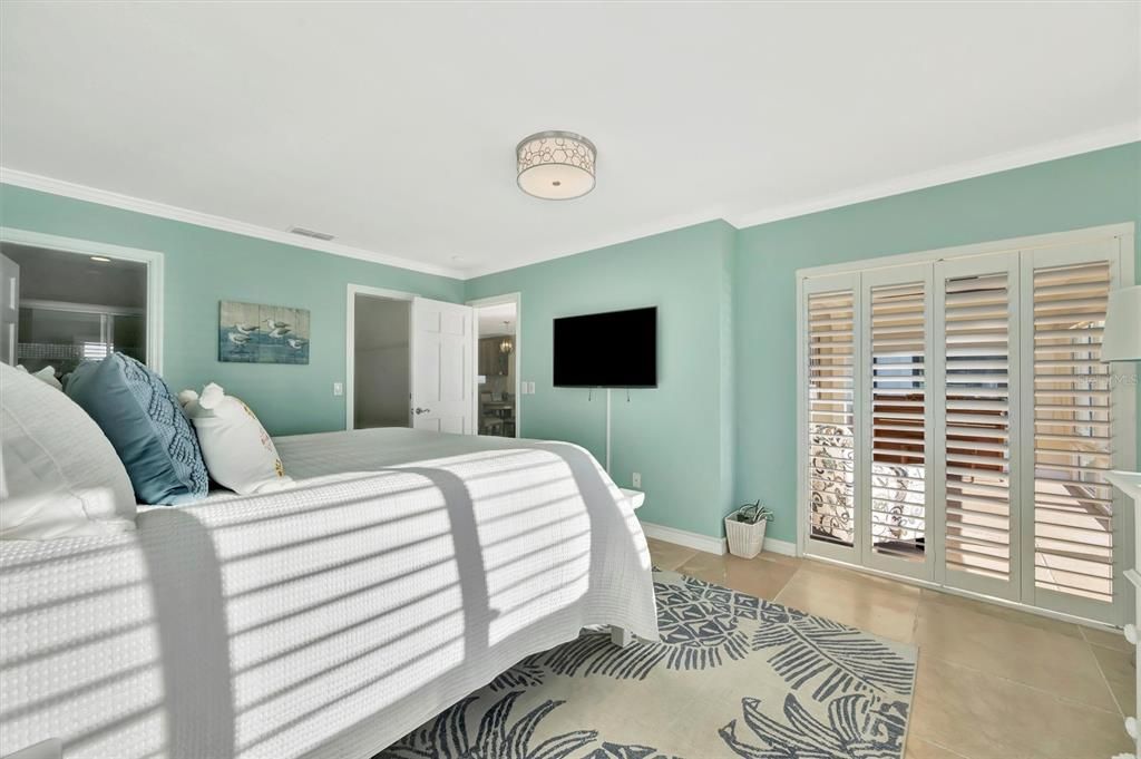 Activo con contrato: $409,900 (2 camas, 2 baños, 1556 Pies cuadrados)