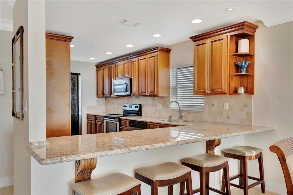 Activo con contrato: $409,900 (2 camas, 2 baños, 1556 Pies cuadrados)
