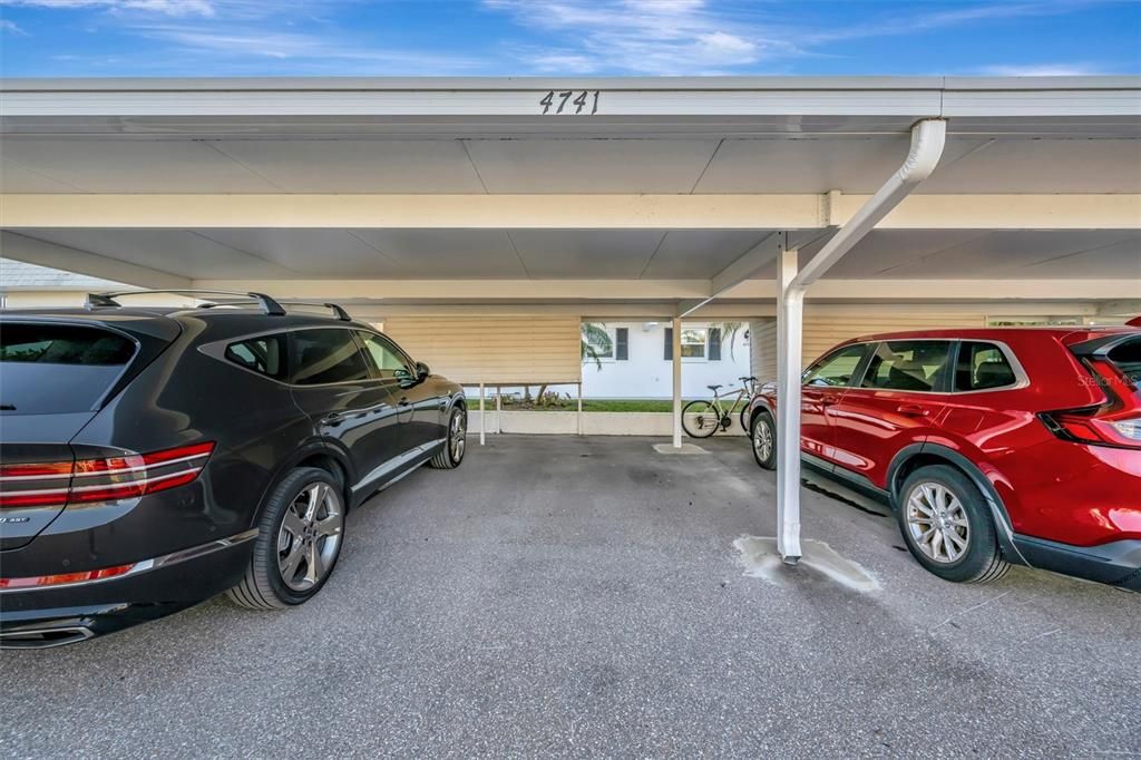 Activo con contrato: $409,900 (2 camas, 2 baños, 1556 Pies cuadrados)