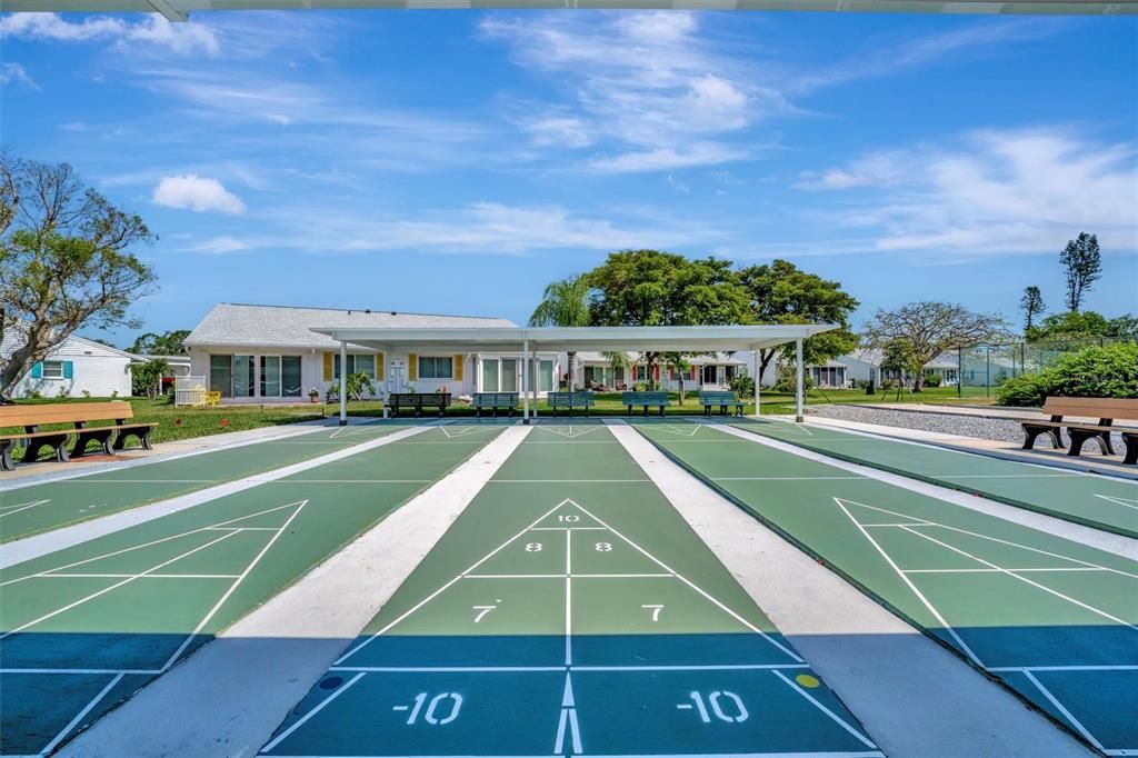 Activo con contrato: $409,900 (2 camas, 2 baños, 1556 Pies cuadrados)