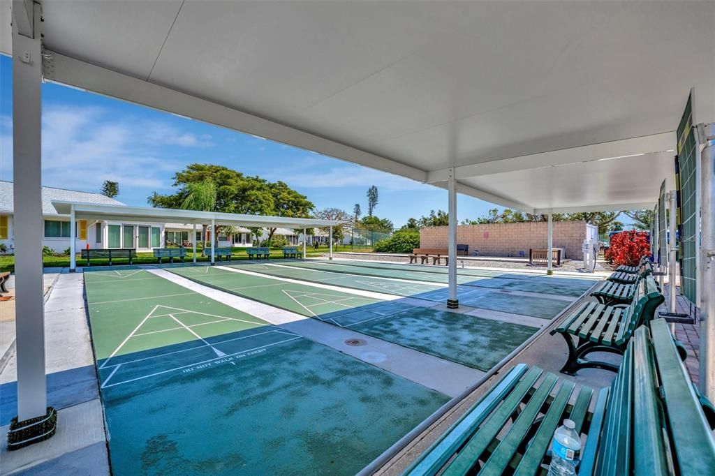 Activo con contrato: $409,900 (2 camas, 2 baños, 1556 Pies cuadrados)