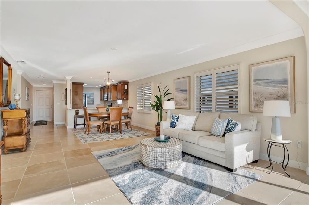 Activo con contrato: $409,900 (2 camas, 2 baños, 1556 Pies cuadrados)