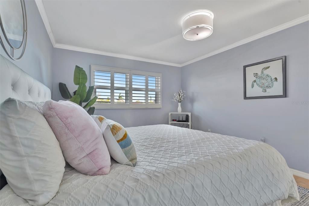 Activo con contrato: $409,900 (2 camas, 2 baños, 1556 Pies cuadrados)