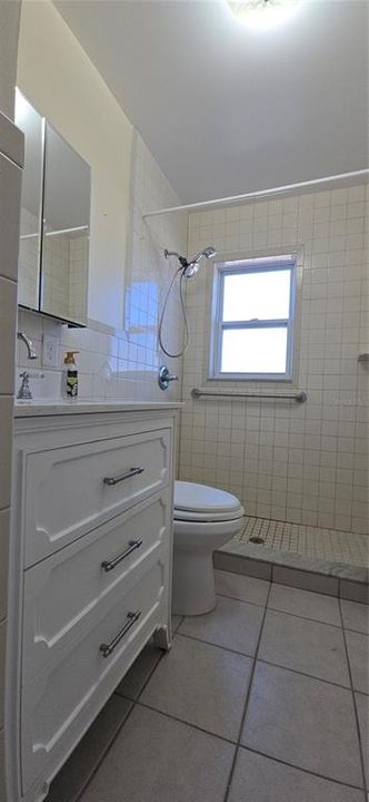 Под контрактом: $198,900 (2 спален, 1 ванн, 1093 Квадратных фут)