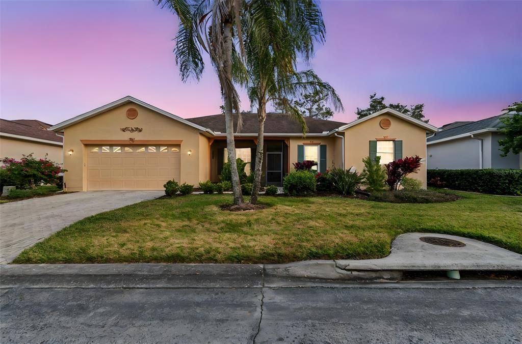 En Venta: $499,000 (3 camas, 2 baños, 2454 Pies cuadrados)