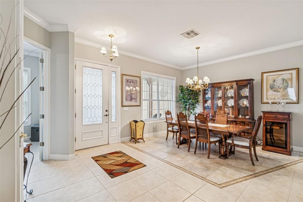 En Venta: $499,000 (3 camas, 2 baños, 2454 Pies cuadrados)
