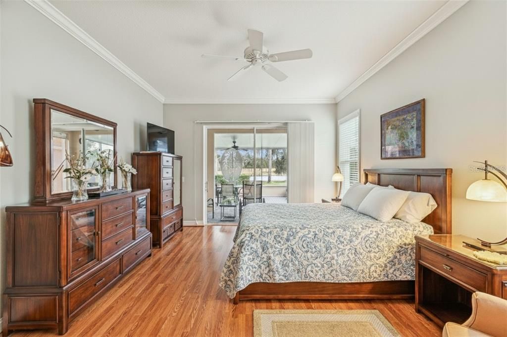 En Venta: $499,000 (3 camas, 2 baños, 2454 Pies cuadrados)