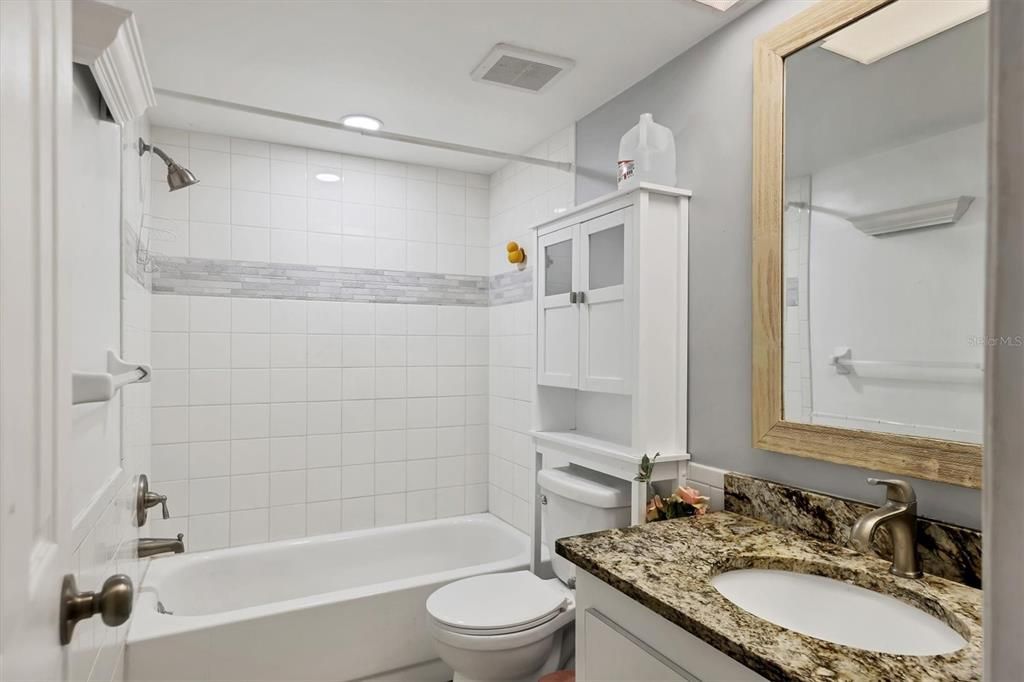 Active With Contract: $115,000 (2 beds, 2 baths, 1060 Square Feet)