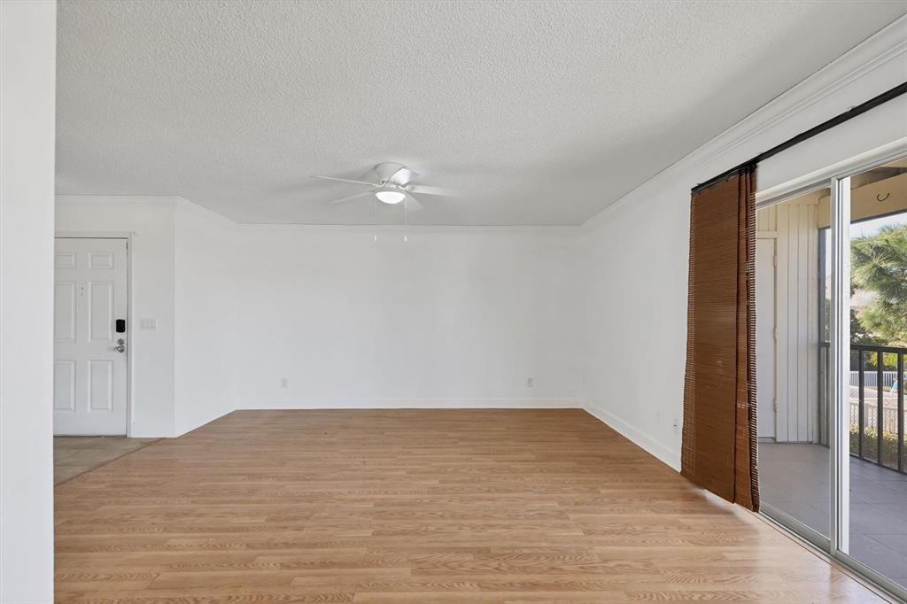 Active With Contract: $115,000 (2 beds, 2 baths, 1060 Square Feet)