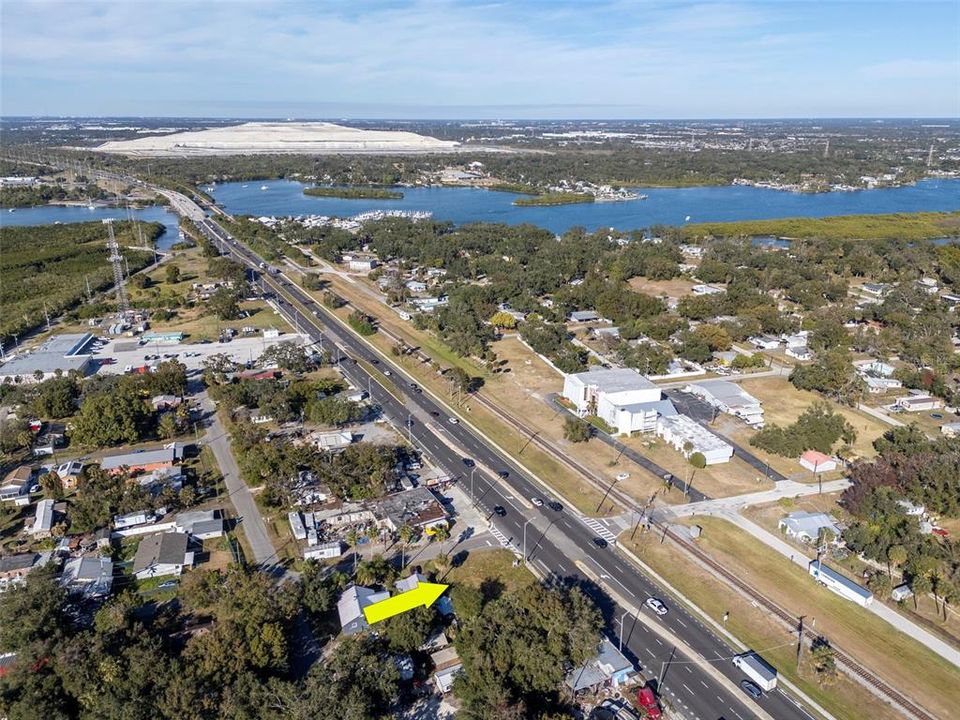 待售: $275,000 (0.20 acres)