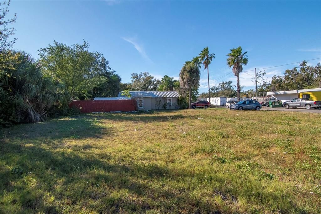 待售: $275,000 (0.20 acres)