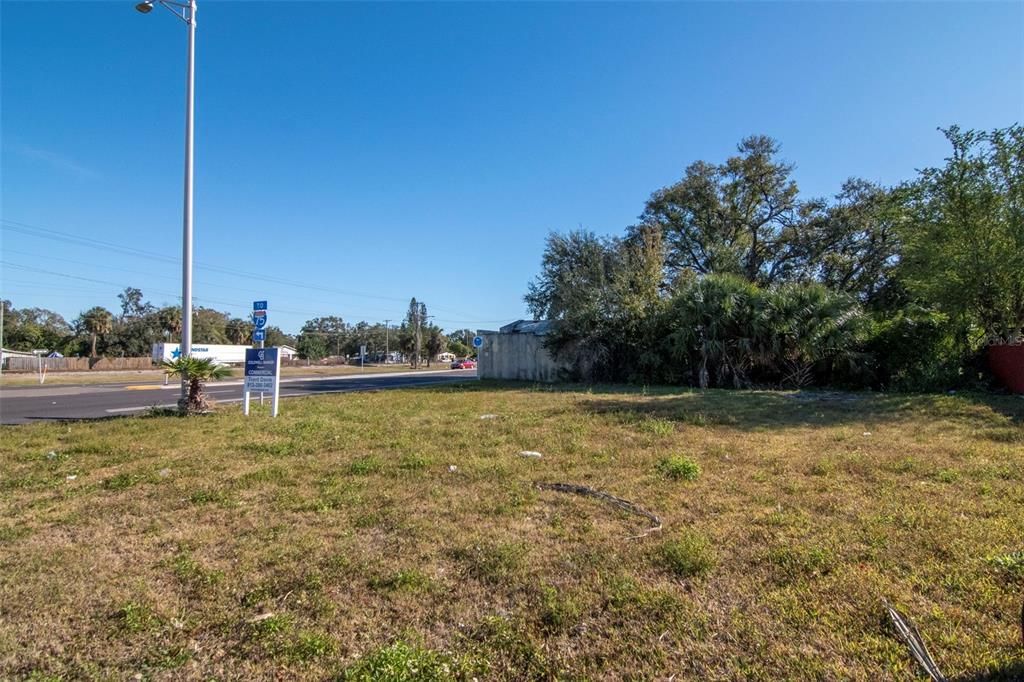 待售: $275,000 (0.20 acres)