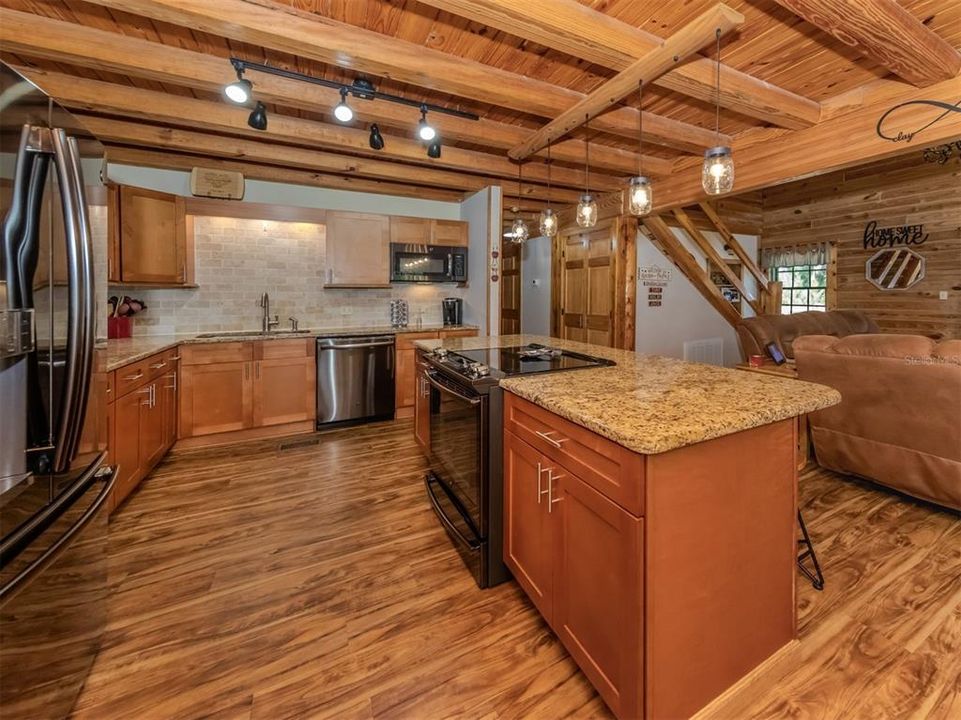 Activo con contrato: $625,000 (2 camas, 2 baños, 1876 Pies cuadrados)
