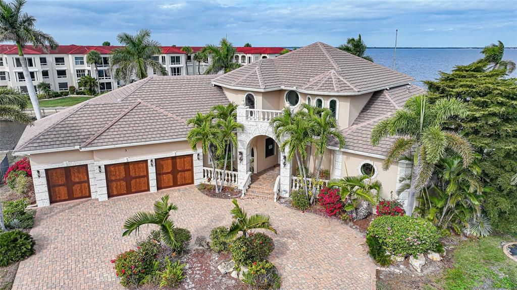 For Sale: $2,800,000 (4 beds, 4 baths, 4607 Square Feet)