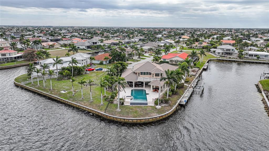For Sale: $2,800,000 (4 beds, 4 baths, 4607 Square Feet)