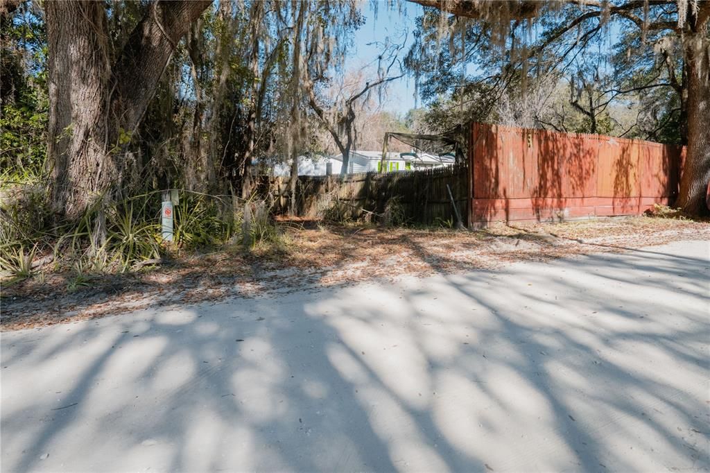 En Venta: $349,999 (3.30 acres)