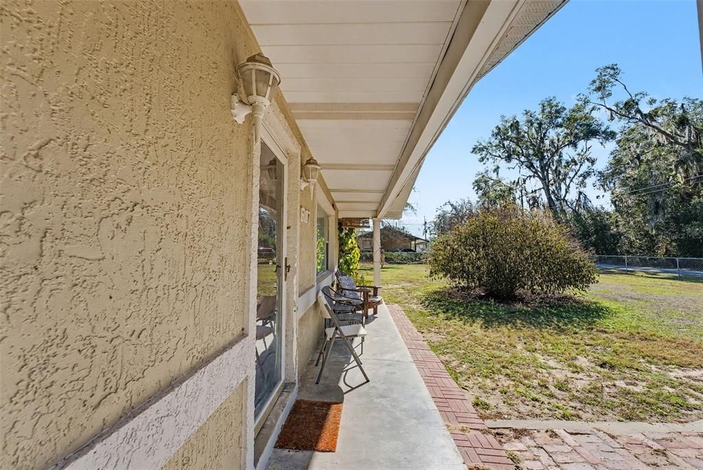 Active With Contract: $240,000 (3 beds, 2 baths, 2030 Square Feet)