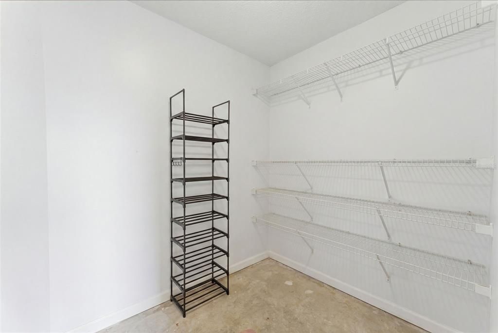 Active With Contract: $240,000 (3 beds, 2 baths, 2030 Square Feet)