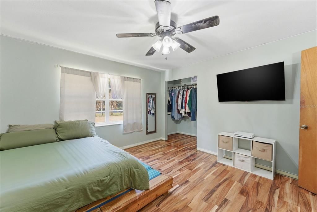 Active With Contract: $240,000 (3 beds, 2 baths, 2030 Square Feet)