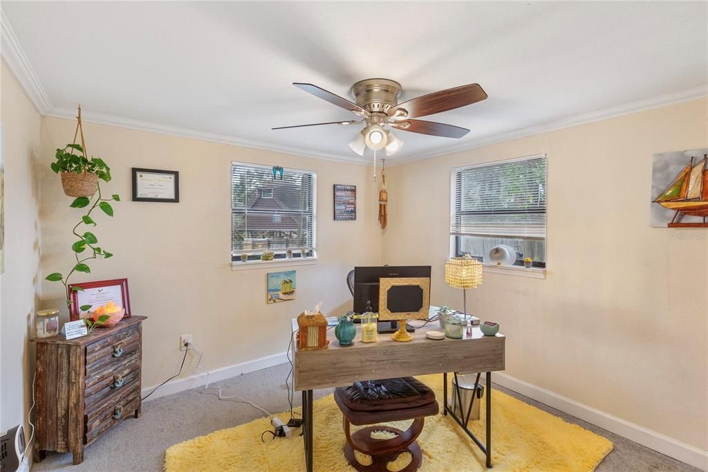 For Sale: $394,900 (4 beds, 2 baths, 1400 Square Feet)