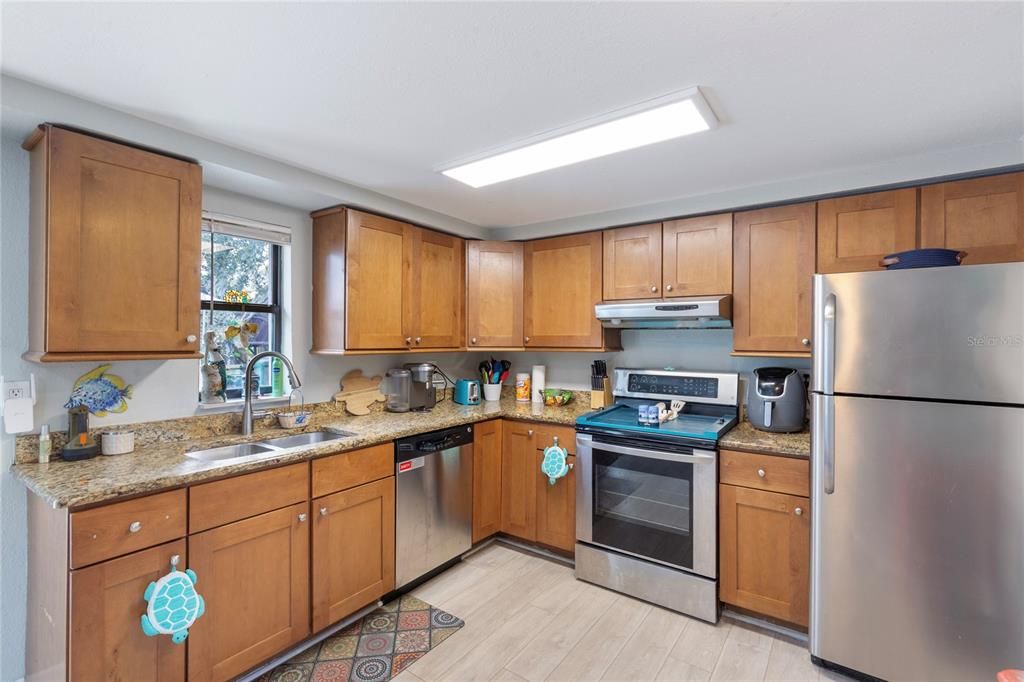 For Sale: $394,900 (4 beds, 2 baths, 1400 Square Feet)