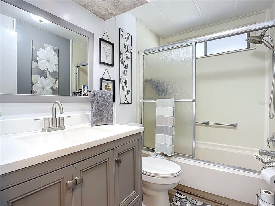 For Sale: $205,000 (2 beds, 2 baths, 1492 Square Feet)