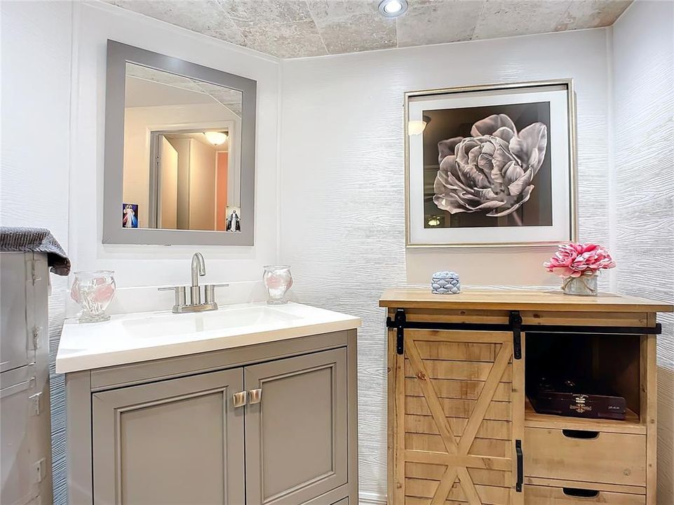 For Sale: $205,000 (2 beds, 2 baths, 1492 Square Feet)