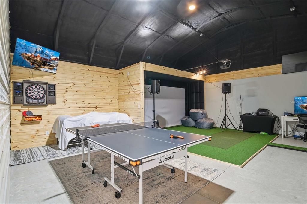 Activo con contrato: $575,000 (3 camas, 2 baños, 2299 Pies cuadrados)