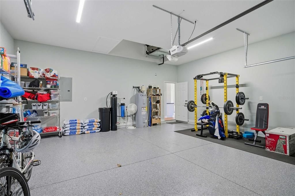 Activo con contrato: $575,000 (3 camas, 2 baños, 2299 Pies cuadrados)