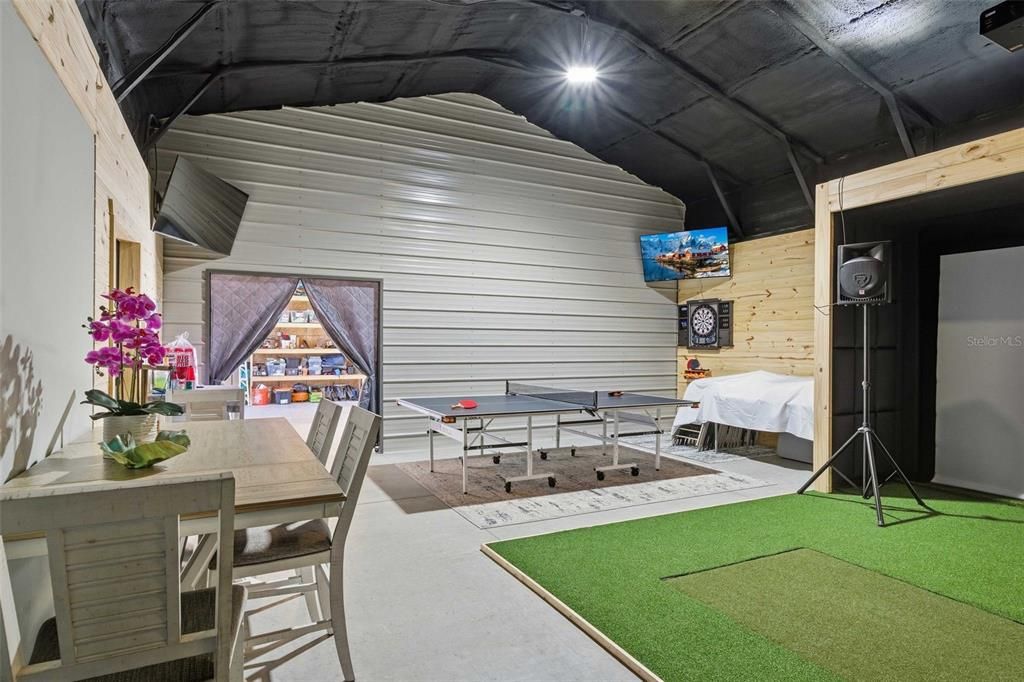 Activo con contrato: $575,000 (3 camas, 2 baños, 2299 Pies cuadrados)