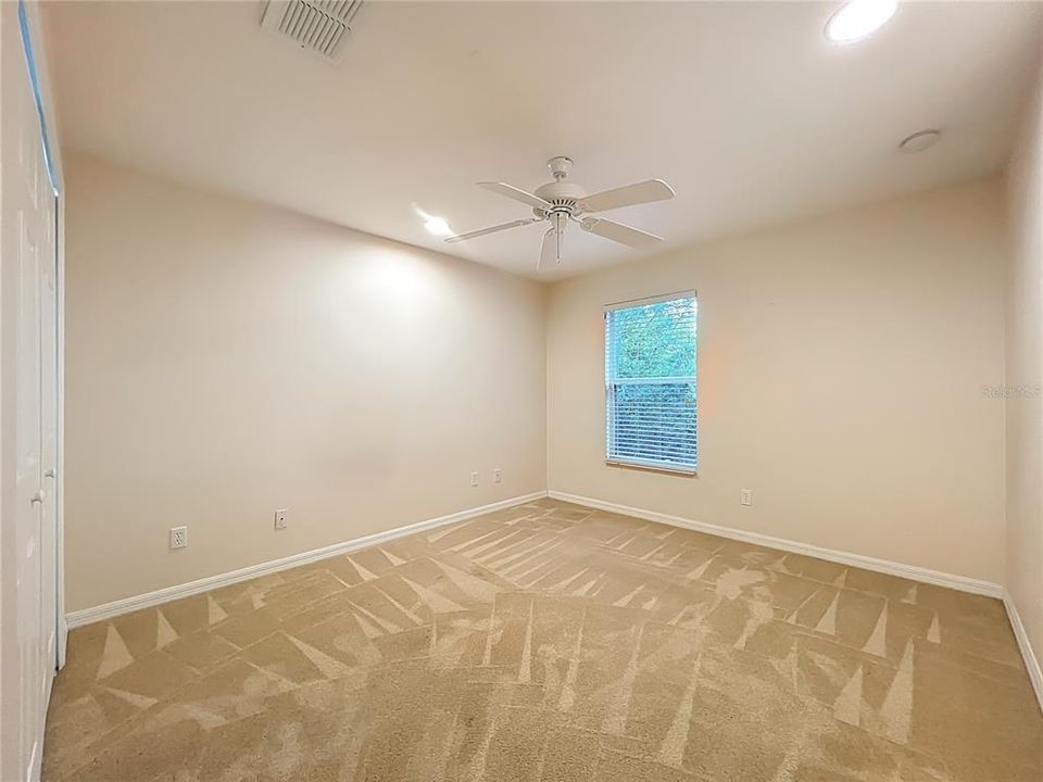 Activo con contrato: $349,900 (3 camas, 3 baños, 2173 Pies cuadrados)