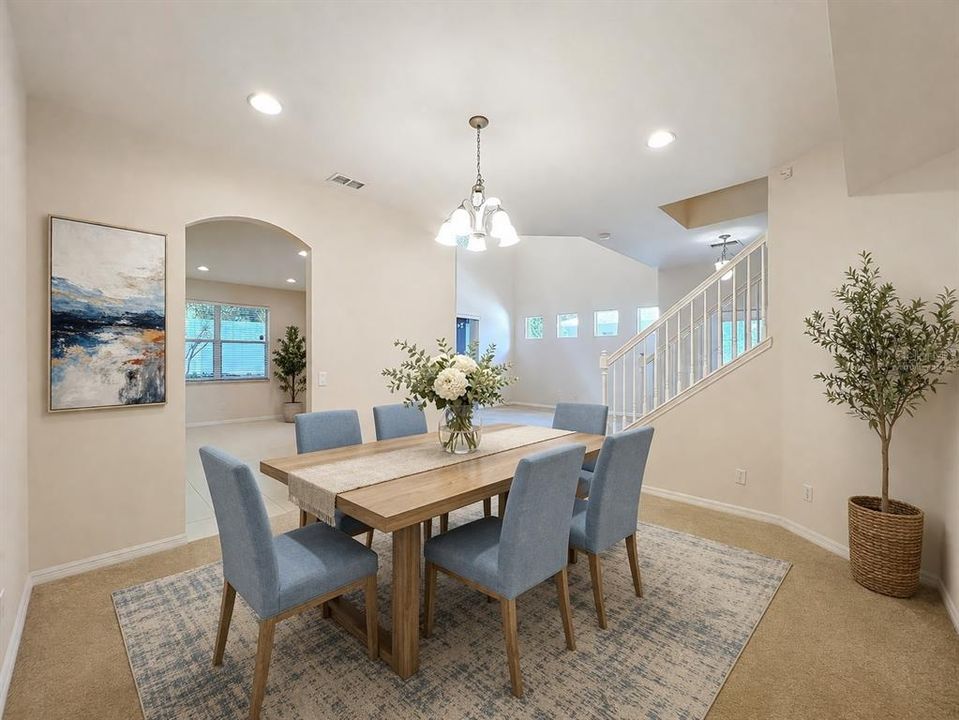 Activo con contrato: $349,900 (3 camas, 3 baños, 2173 Pies cuadrados)