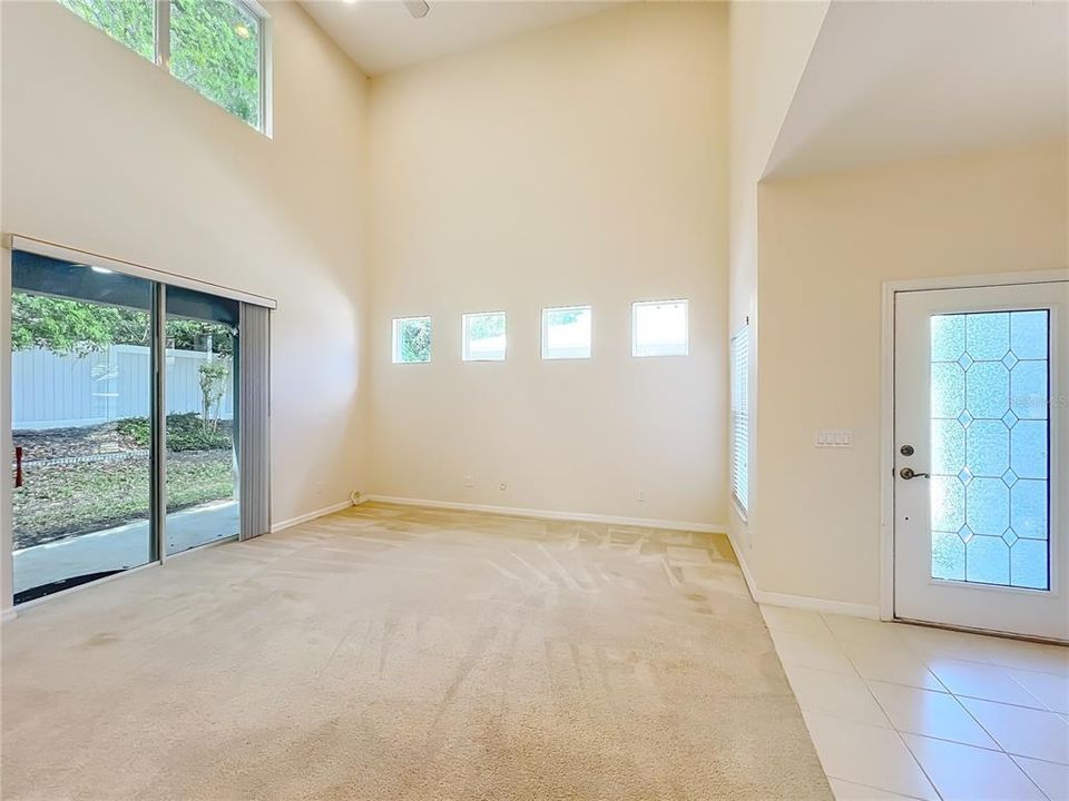 Activo con contrato: $349,900 (3 camas, 3 baños, 2173 Pies cuadrados)