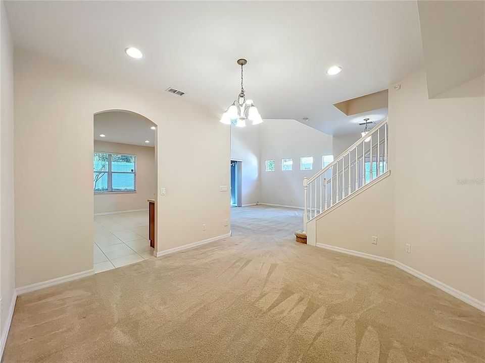 Activo con contrato: $349,900 (3 camas, 3 baños, 2173 Pies cuadrados)
