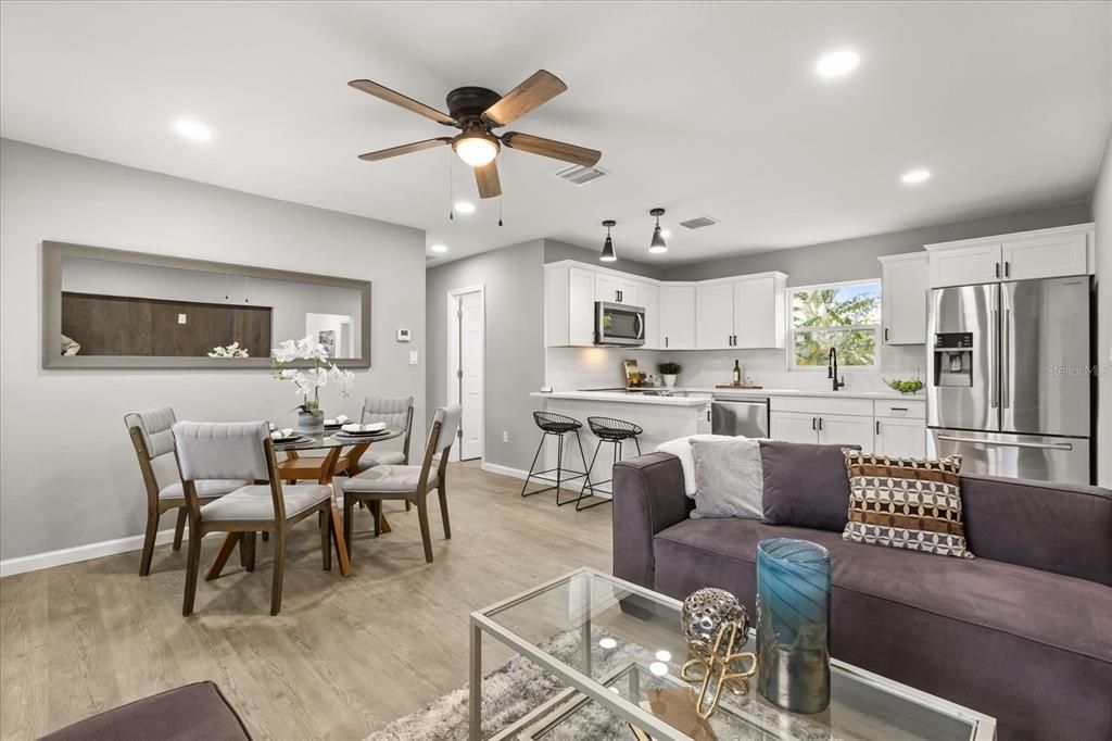 Activo con contrato: $285,900 (3 camas, 1 baños, 858 Pies cuadrados)