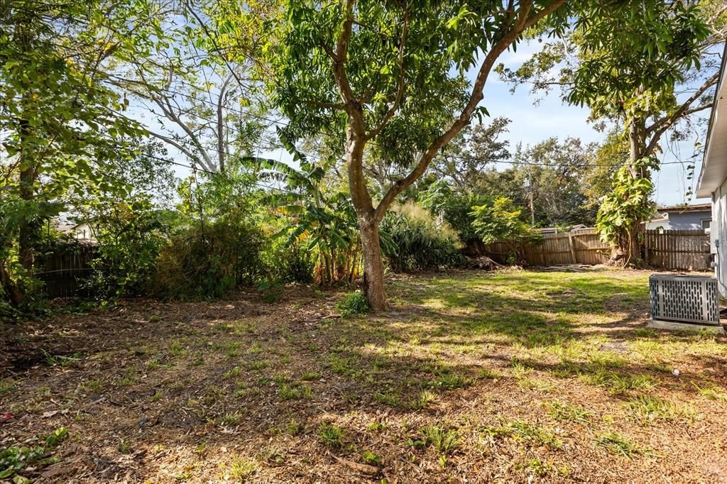 Activo con contrato: $285,900 (3 camas, 1 baños, 858 Pies cuadrados)