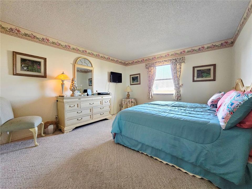 For Sale: $509,000 (2 beds, 2 baths, 1256 Square Feet)