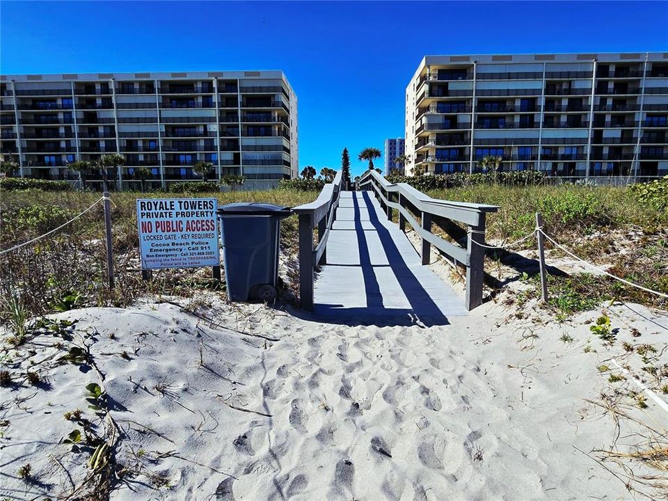 For Sale: $509,000 (2 beds, 2 baths, 1256 Square Feet)