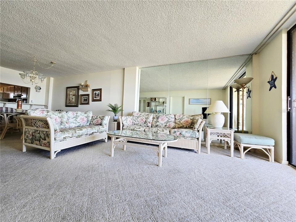 For Sale: $509,000 (2 beds, 2 baths, 1256 Square Feet)