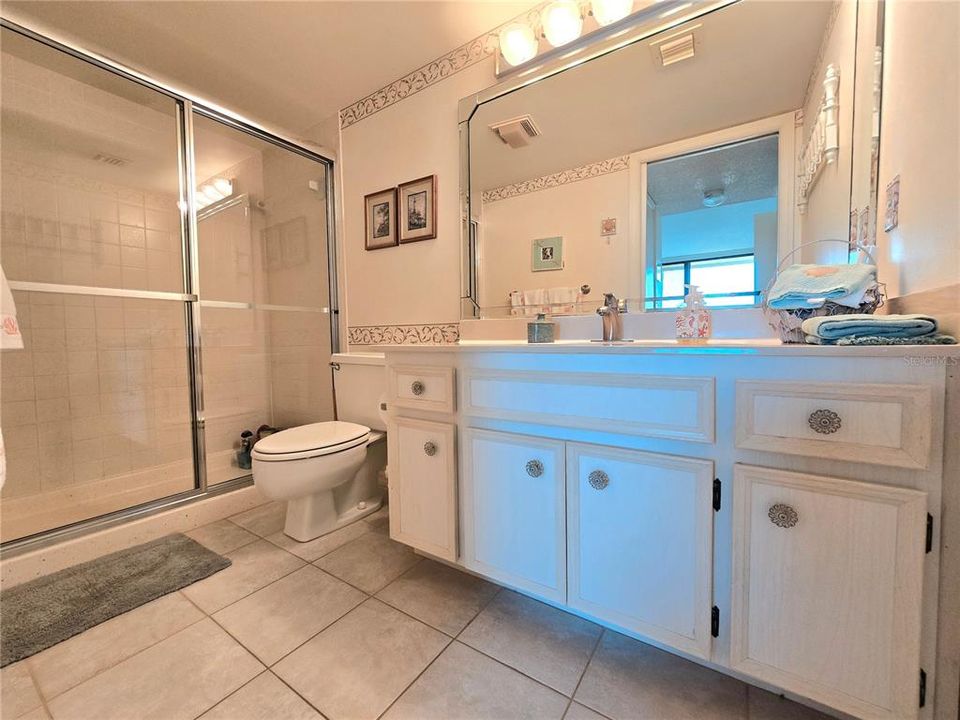 For Sale: $509,000 (2 beds, 2 baths, 1256 Square Feet)