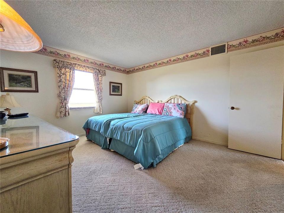 For Sale: $509,000 (2 beds, 2 baths, 1256 Square Feet)