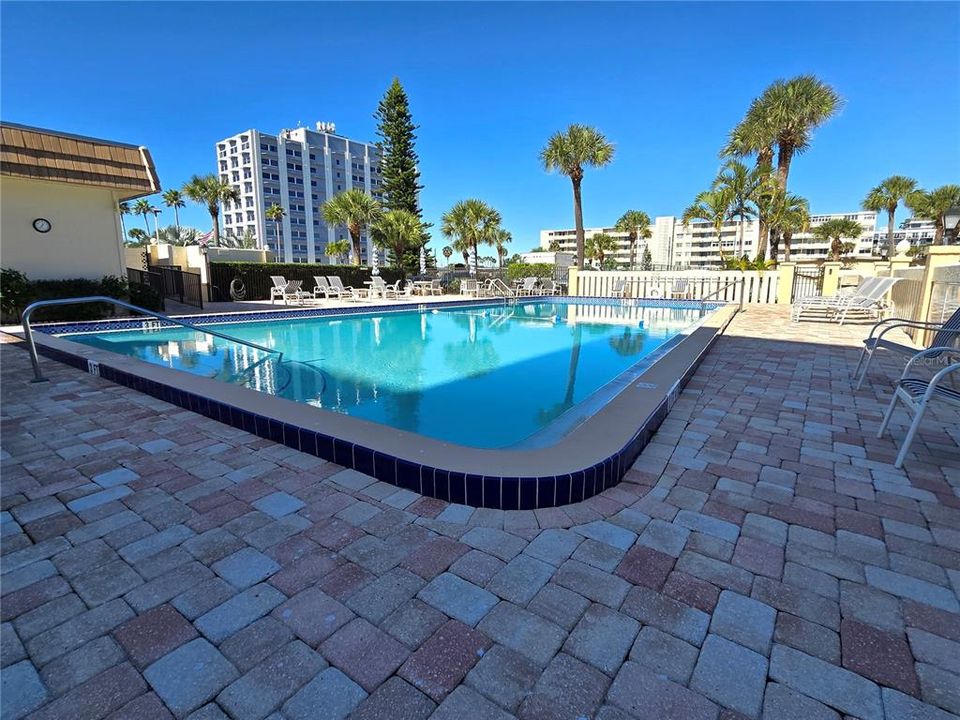 For Sale: $509,000 (2 beds, 2 baths, 1256 Square Feet)