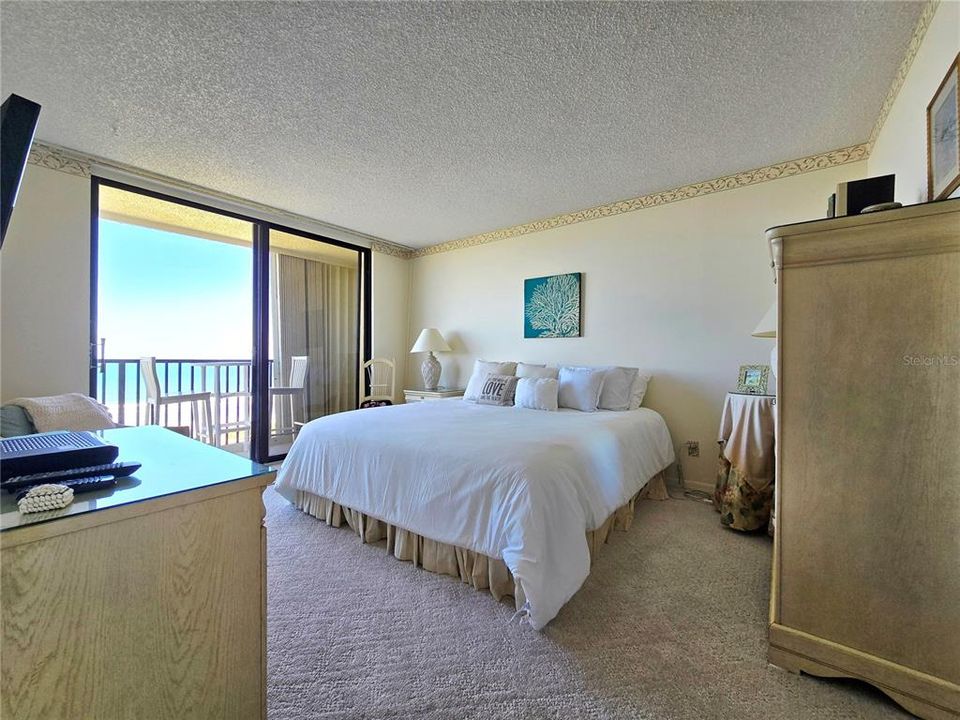 For Sale: $509,000 (2 beds, 2 baths, 1256 Square Feet)