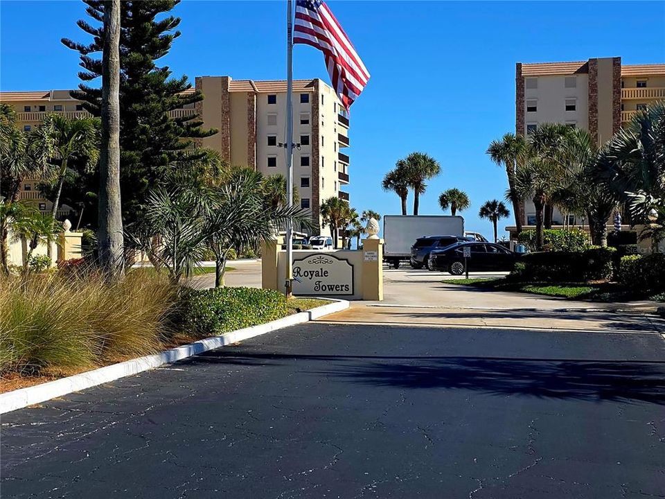 For Sale: $509,000 (2 beds, 2 baths, 1256 Square Feet)