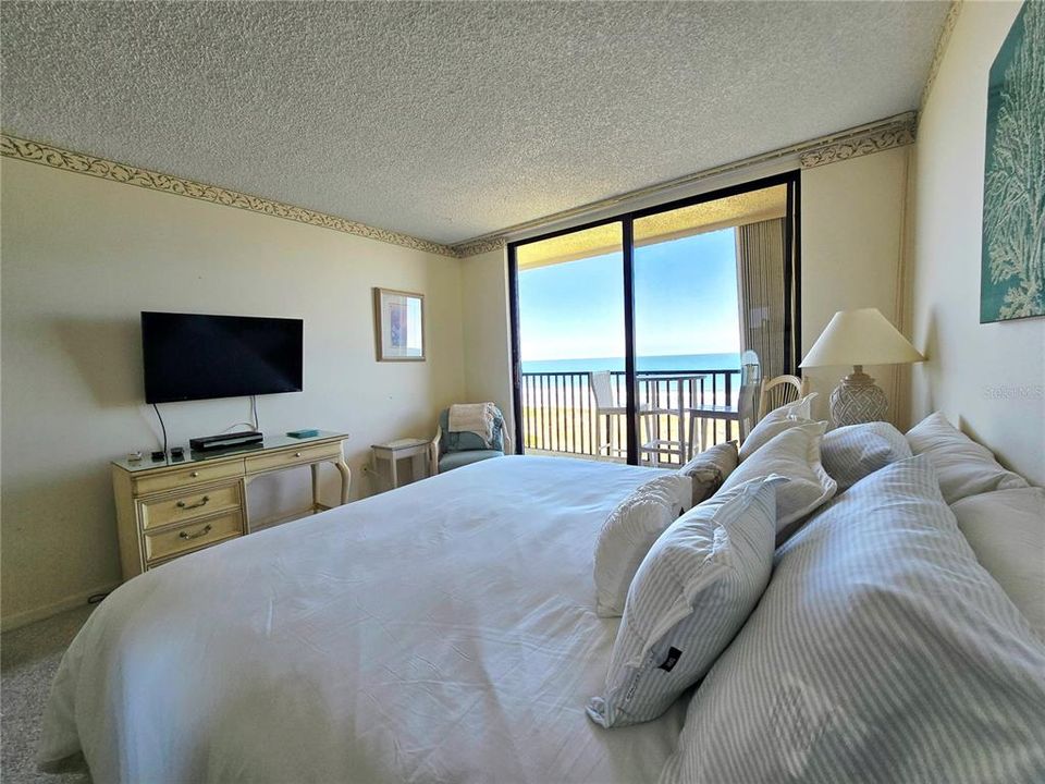 For Sale: $509,000 (2 beds, 2 baths, 1256 Square Feet)