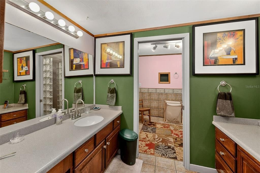 For Sale: $689,000 (4 beds, 2 baths, 3471 Square Feet)
